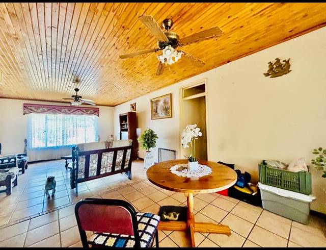 3 BEDROOM HOUSE FOR SALE IN VANDERBIJLPARK SE 6